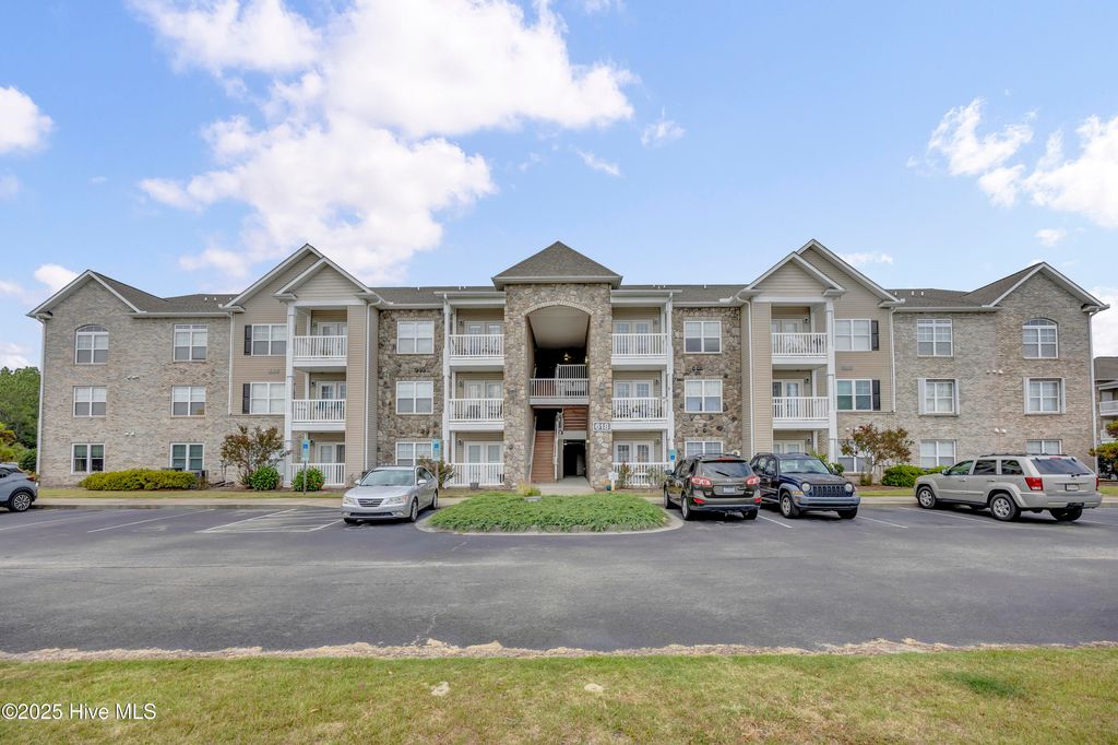 Photo of 618 Condo Club Drive #Unit 308, Wilmington, NC 28412 (MLS # 100530887)