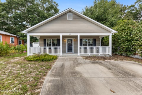 Homes For Sale - 615 Tennessee Avenue<br/> New Hanover County, Wilmington, NC 28401