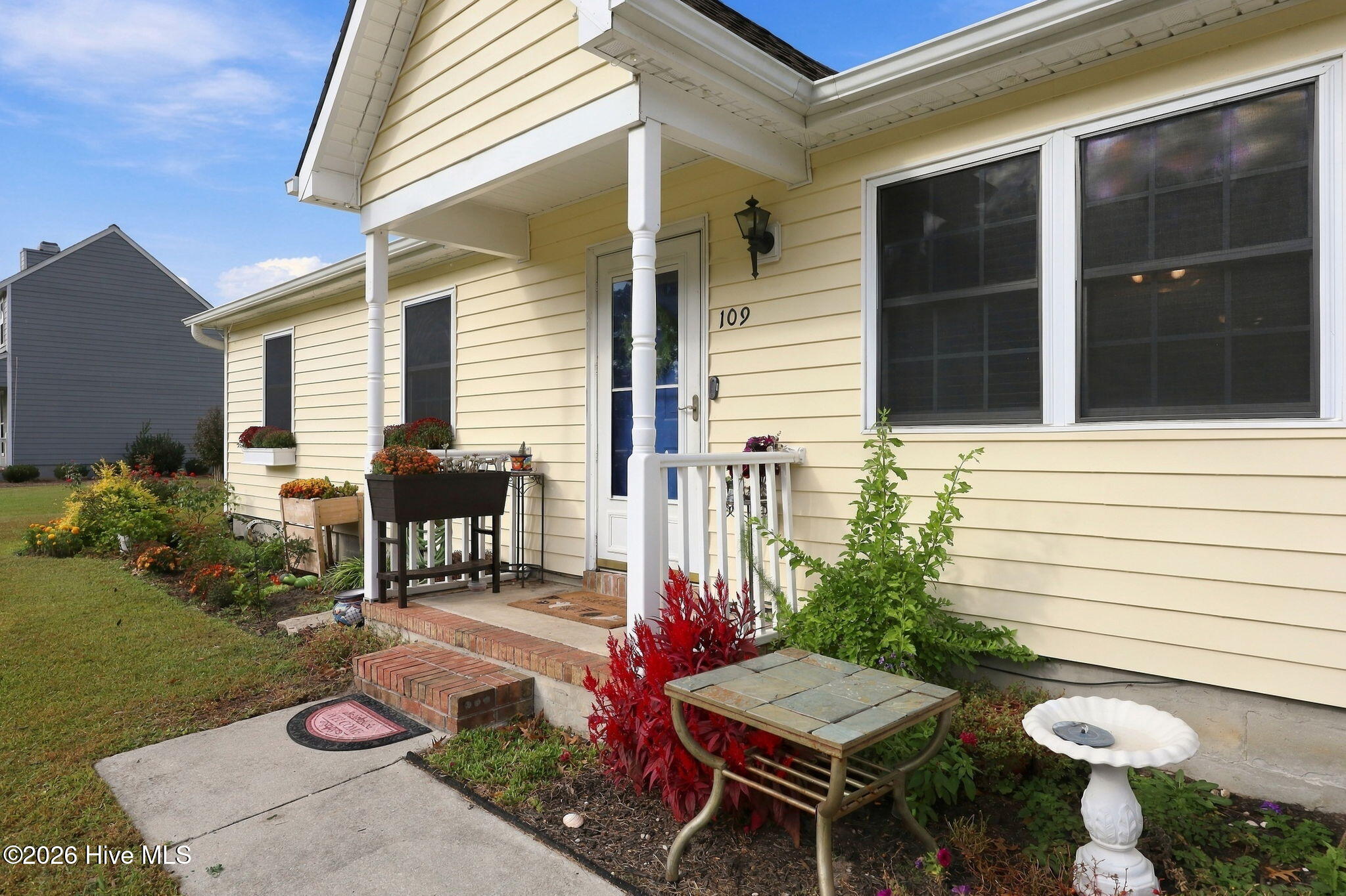 109 Falcon Crest Road