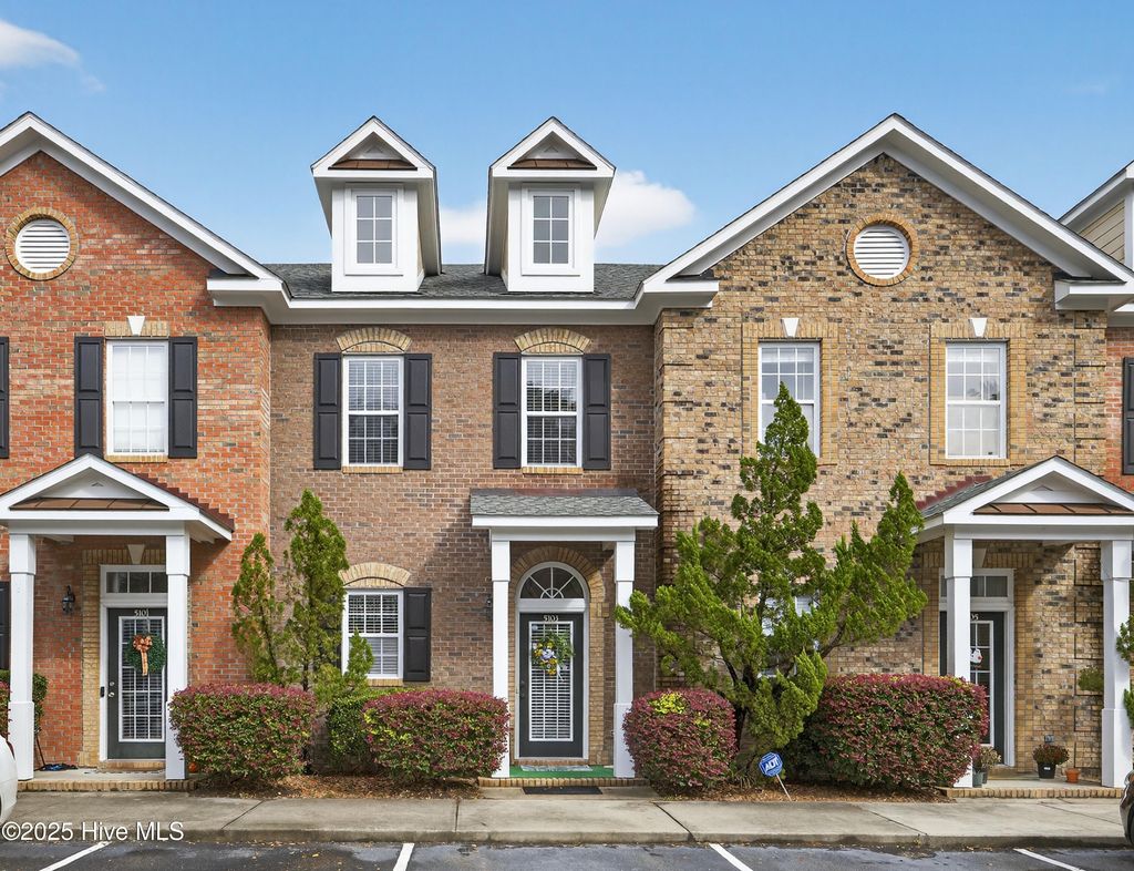 Photo of 5103 Exton Park Loop, Castle Hayne, NC 28429 (MLS # 100538983)