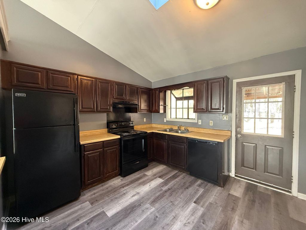 Photo of 135 Pine Crest Drive, Jacksonville, NC 28546 (MLS # 100554080)