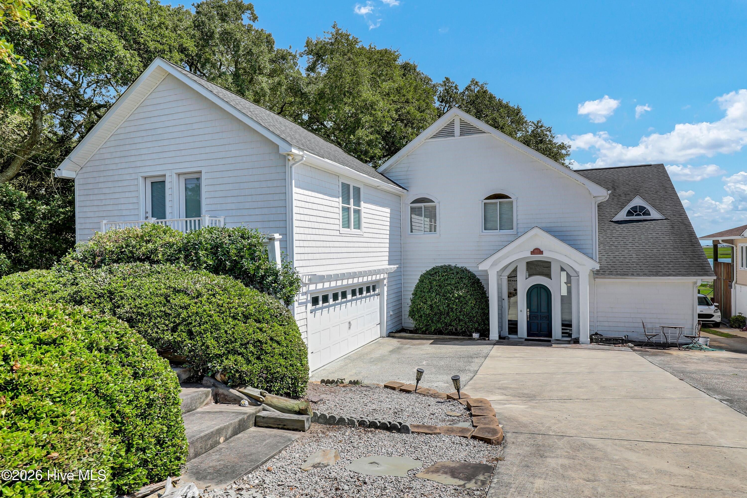 1813 Kings Landing Road