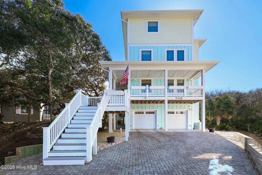 Photo of 108 Sea Urchin Court, Surf City, NC 28445 (MLS # 100552984)