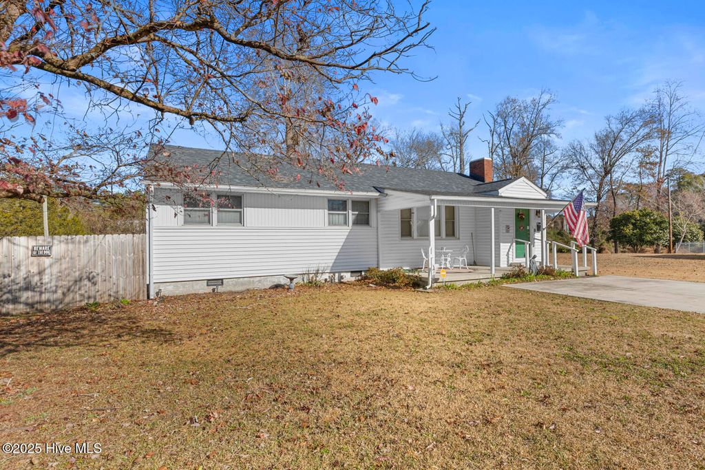 Photo of 429 Nelson Court, Jacksonville, NC 28540 (MLS # 100545994)