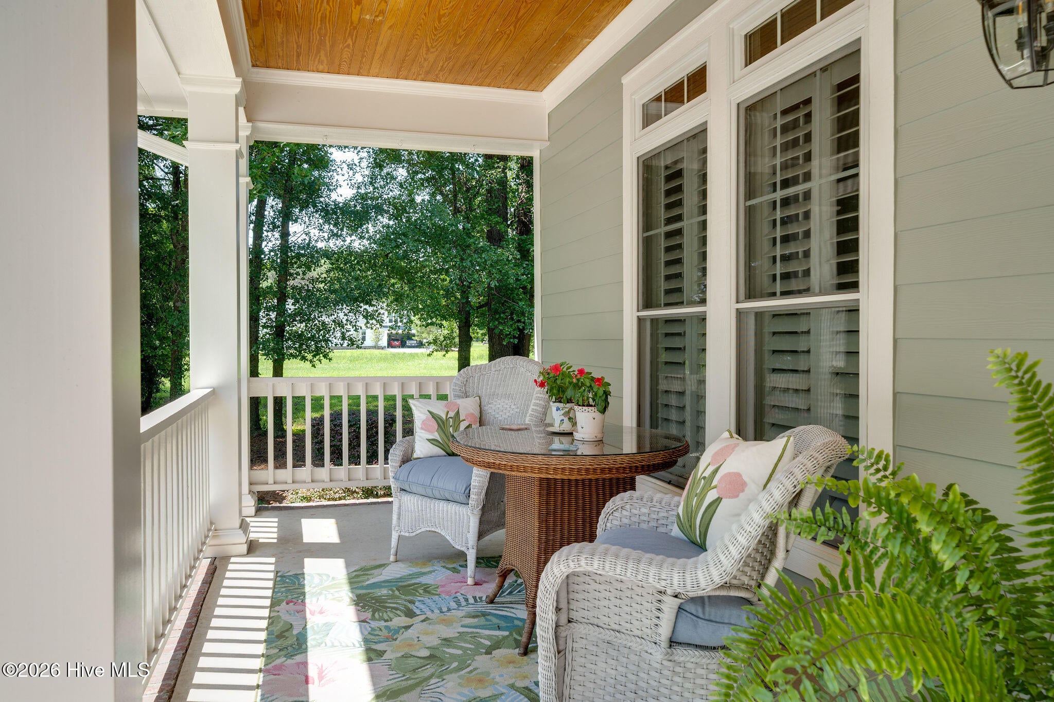 190 W Winding Way