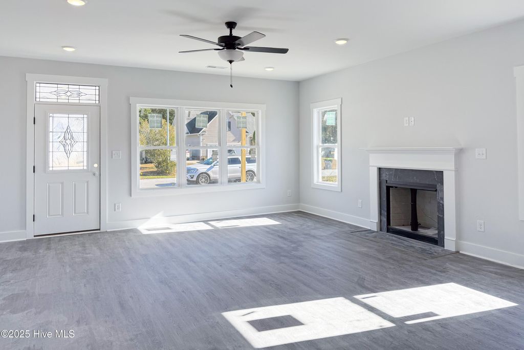 Photo of 143 Laura Drive, New Bern, NC 28562 (MLS # 100523147)