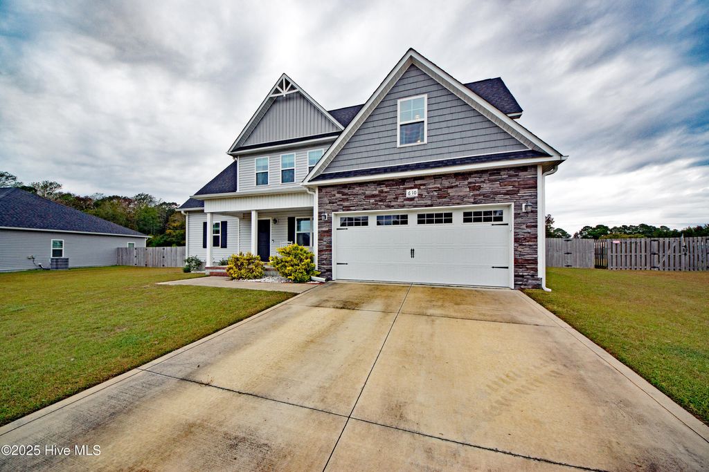 Photo of 610 Osprey Landing Drive, Holly Ridge, NC 28445 (MLS # 100539129)