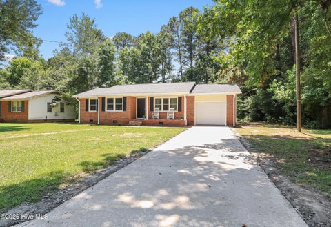 Homes For Sale - 500 Lakewood Drive<br/> Jacksonville, NC 28546