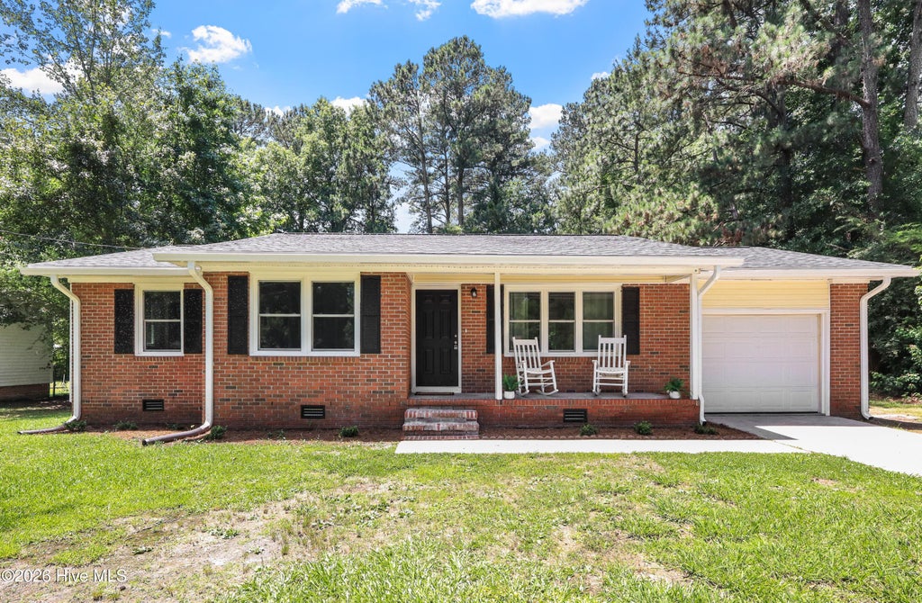 Photo of 500 Lakewood Drive, Jacksonville, NC 28546 (MLS # 100582088)