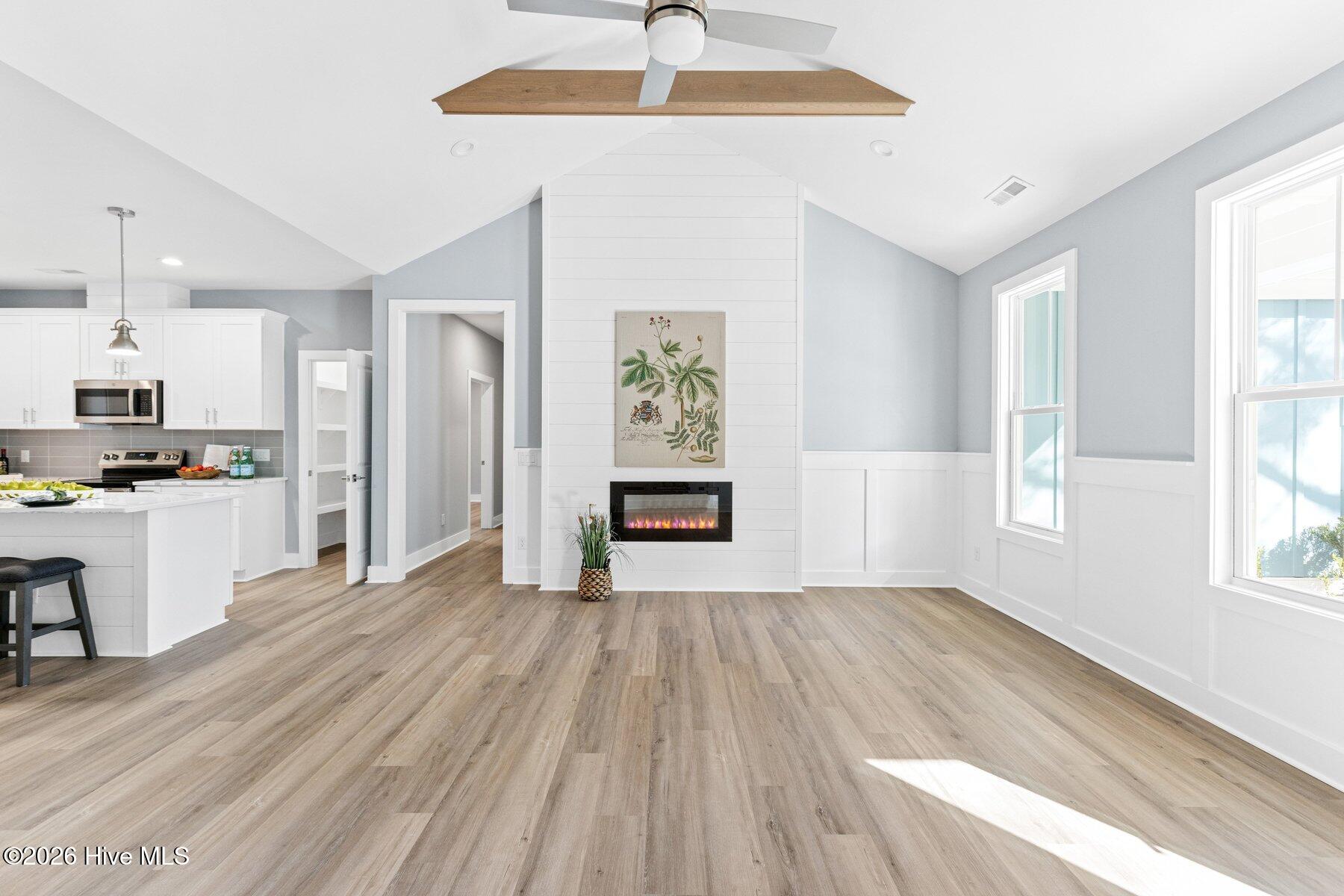 3251 Island Drive SE