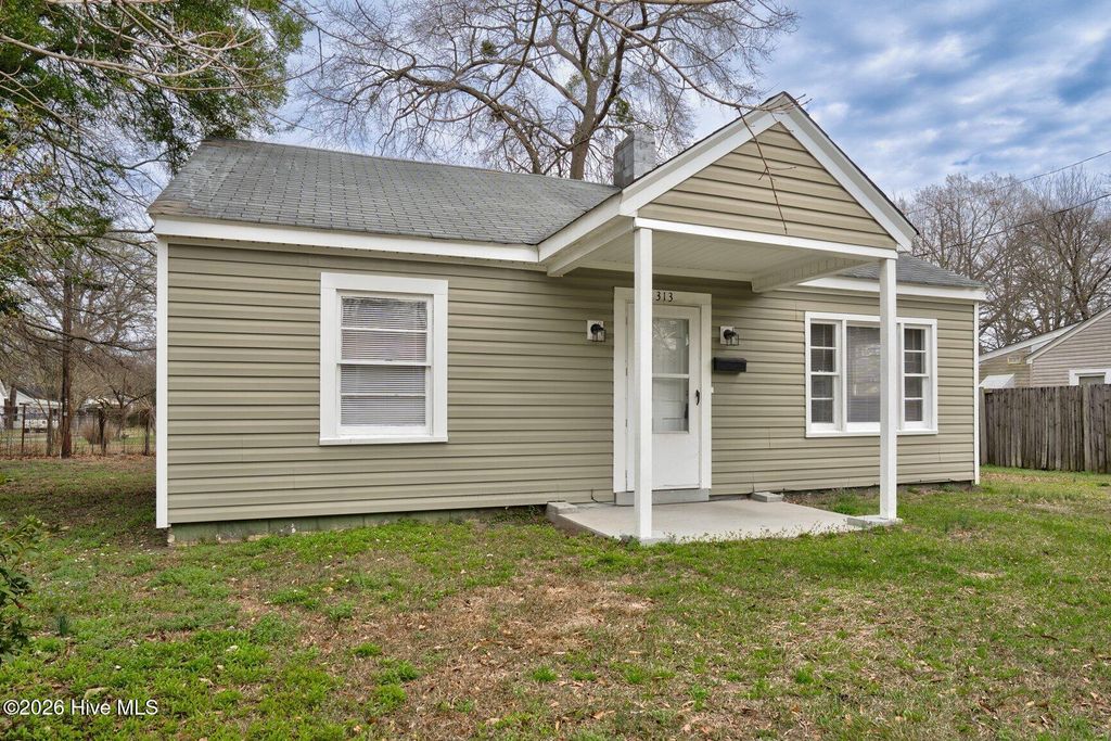 Photo of 313 Carolina Avenue, Tarboro, NC 27886 (MLS # 100559870)