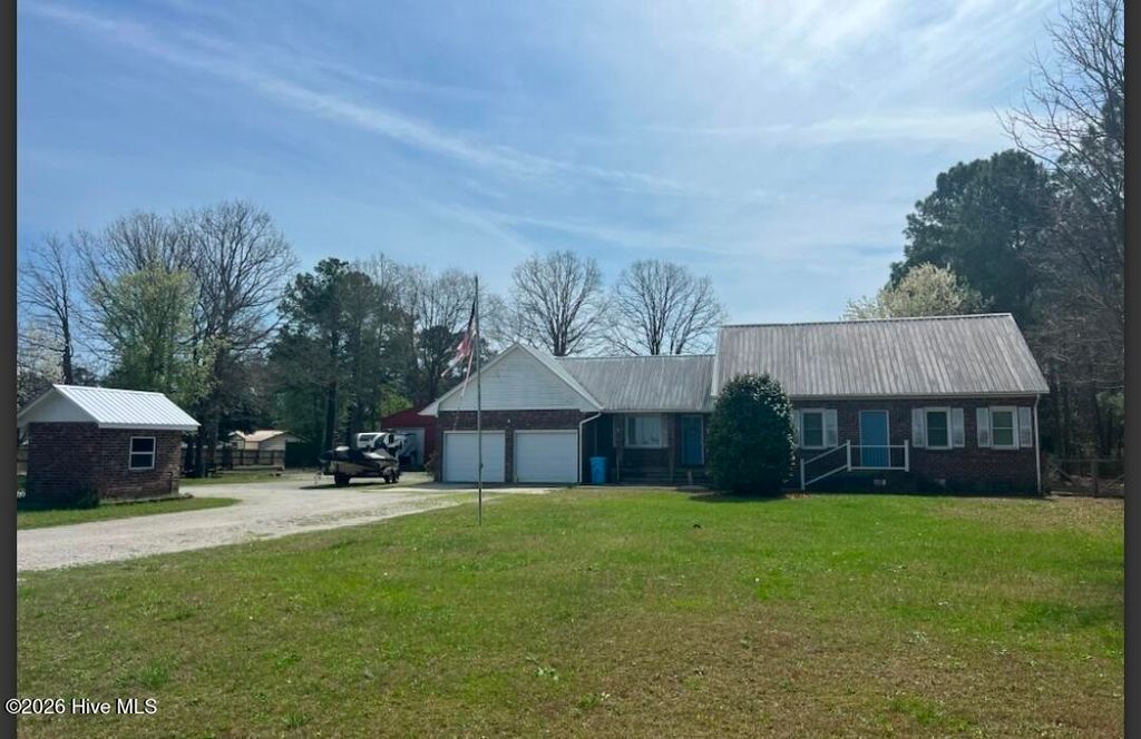 Photo of 937 Five Mile Road, Richlands, NC 28574 (MLS # 100567522)