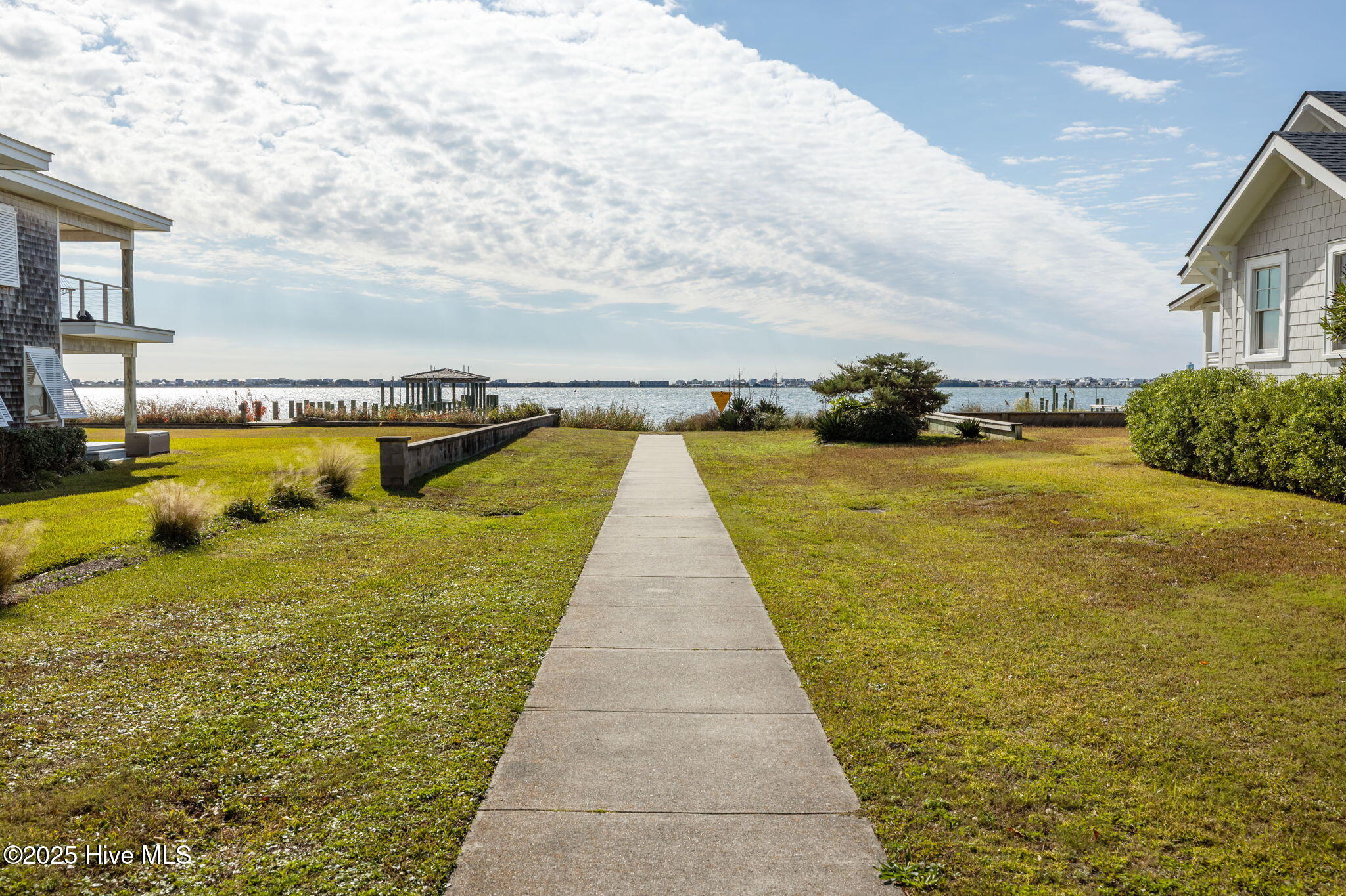 1404 Shackleford Street