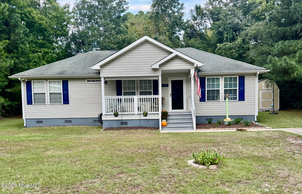 Photo of 305 Klamath Trail, Edenton, NC 27932 (MLS # 100607175)