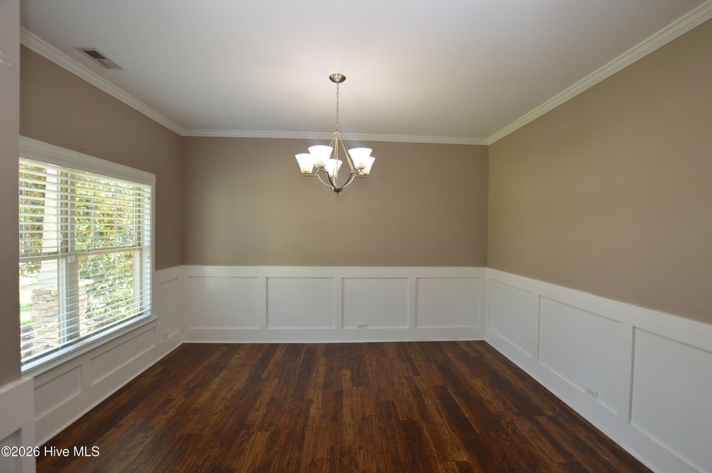 Photo of 304 Vilas Way S, Jacksonville, NC 28546 (MLS # 100573493)