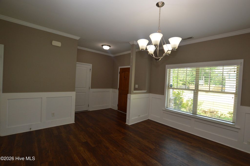 Photo of 304 Vilas Way S, Jacksonville, NC 28546 (MLS # 100573493)