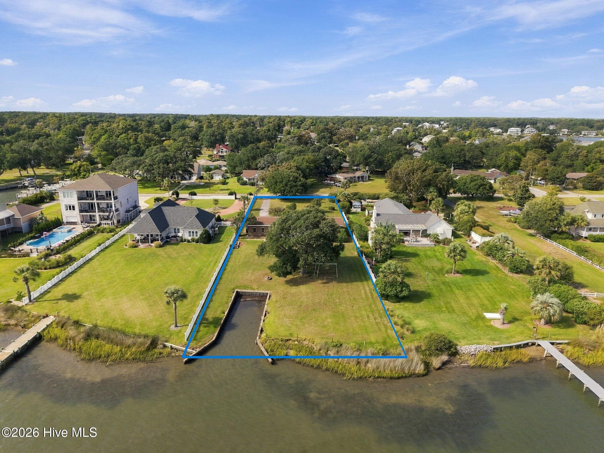 563 Neptune Drive