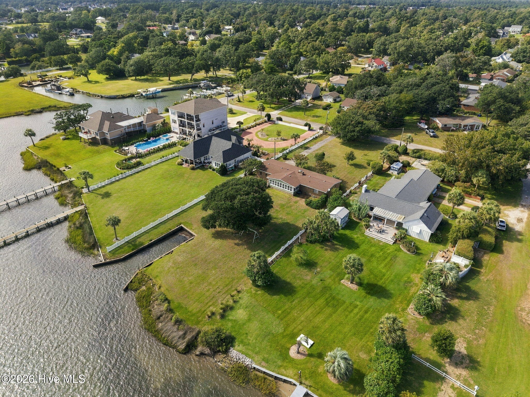 563 Neptune Drive