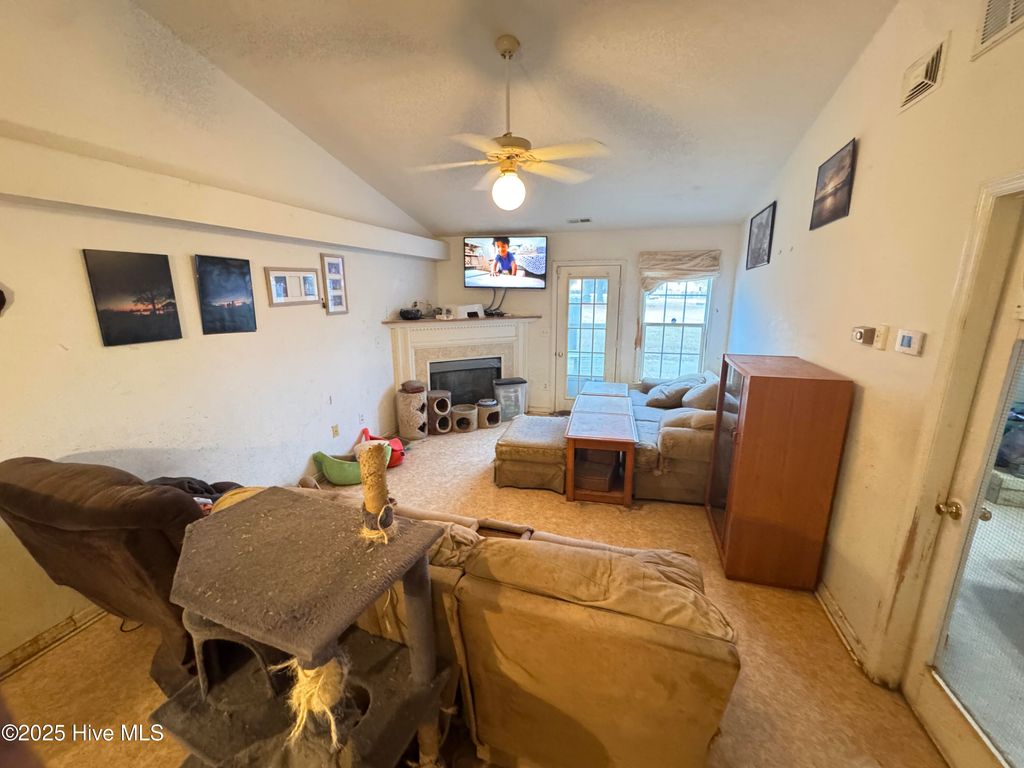 Photo of 106 Moses Griffin Lane, New Bern, NC 28562 (MLS # 100544138)