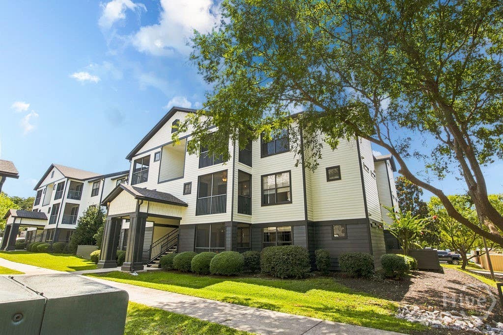 Photo of 211 N Avenue AVE #1233, Athens, GA 30602 (MLS # CL362639)