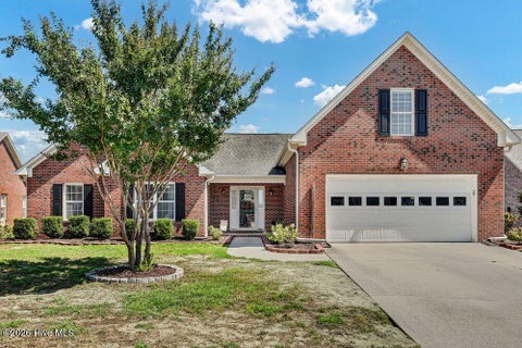 Photo of 7115 Brittany Lakes Drive, Wilmington, NC 28411 (MLS # 100603969)