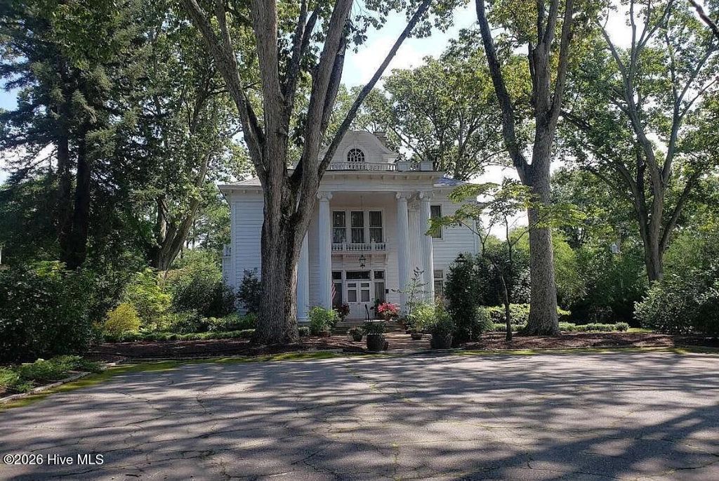 Photo of 900 Nash Street N, Wilson, NC 27893 (MLS # 100516204)