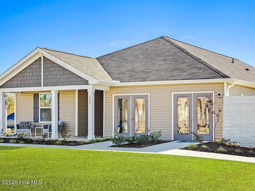 Photo of 1136 Garland Lake Cir Sw, Supply, NC 28462 (MLS # 100538180)