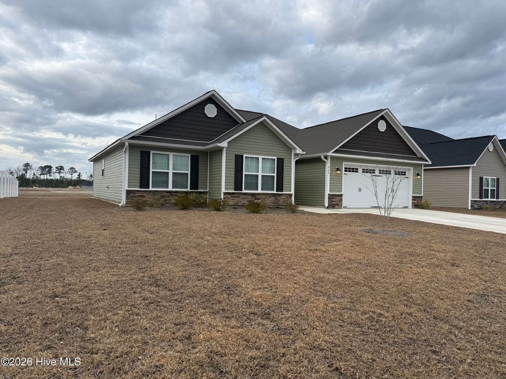 Photo of 911 Uplands Lane, Jacksonville, NC 28546 (MLS # 100555779)