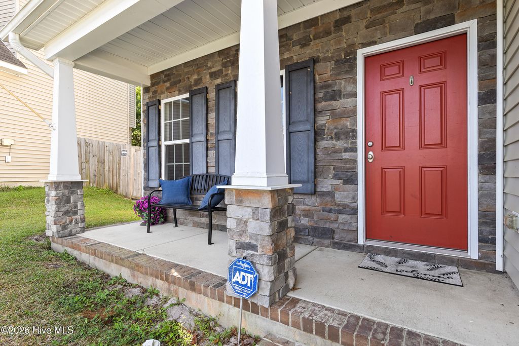 Photo of 305 Bonnie Court, Sneads Ferry, NC 28460 (MLS # 100567364)