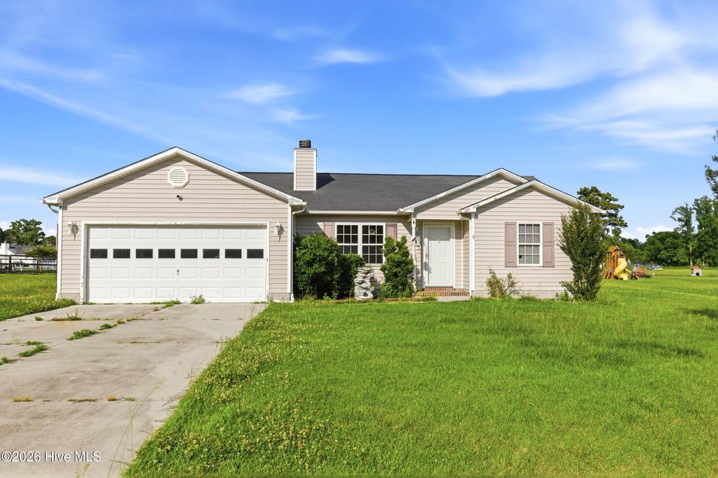 Photo of 105 Starkys Creek Court, Maysville, NC 28555 (MLS # 100578082)