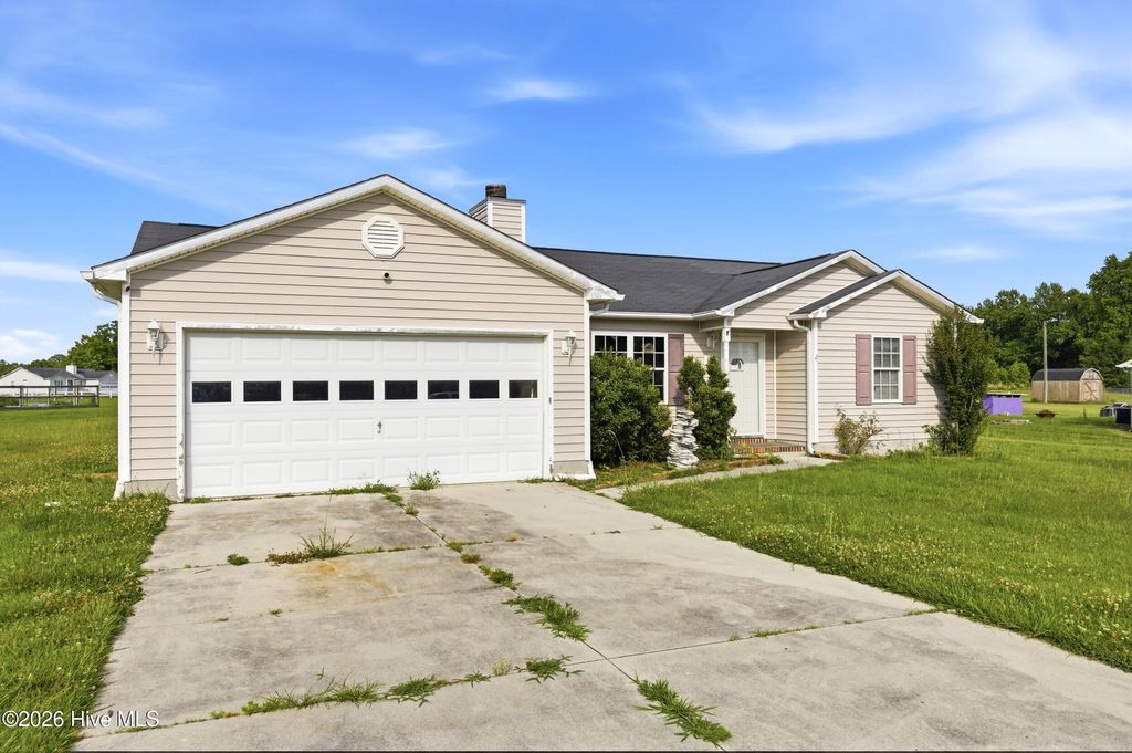 Photo of 105 Starkys Creek Court, Maysville, NC 28555 (MLS # 100578082)