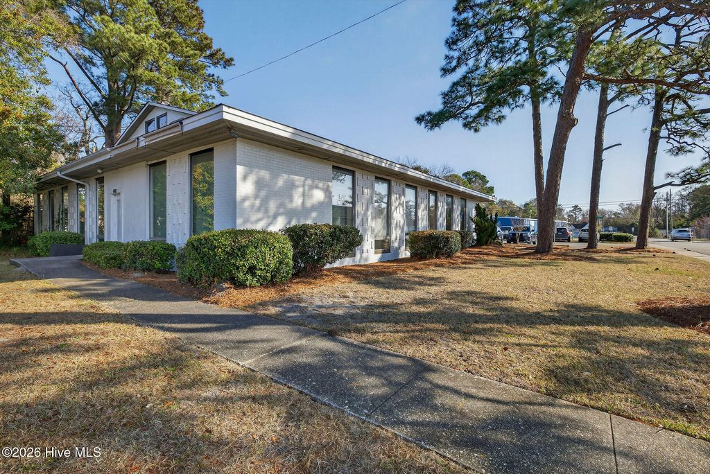 Photo of 1901 Kent Street #G-2nd Floor, Wilmington, NC 28403 (MLS # 100559761)