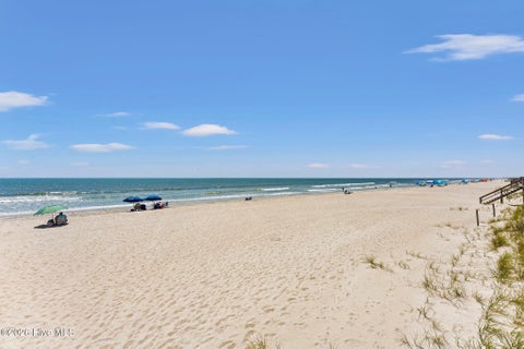 Tiny photo for 27 Ocean Isle West Boulevard # Dd, Ocean Isle Beach, NC 28469 (MLS # 100598041)