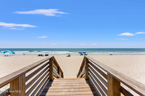 Tiny photo for 27 Ocean Isle West Boulevard # Dd, Ocean Isle Beach, NC 28469 (MLS # 100598041)