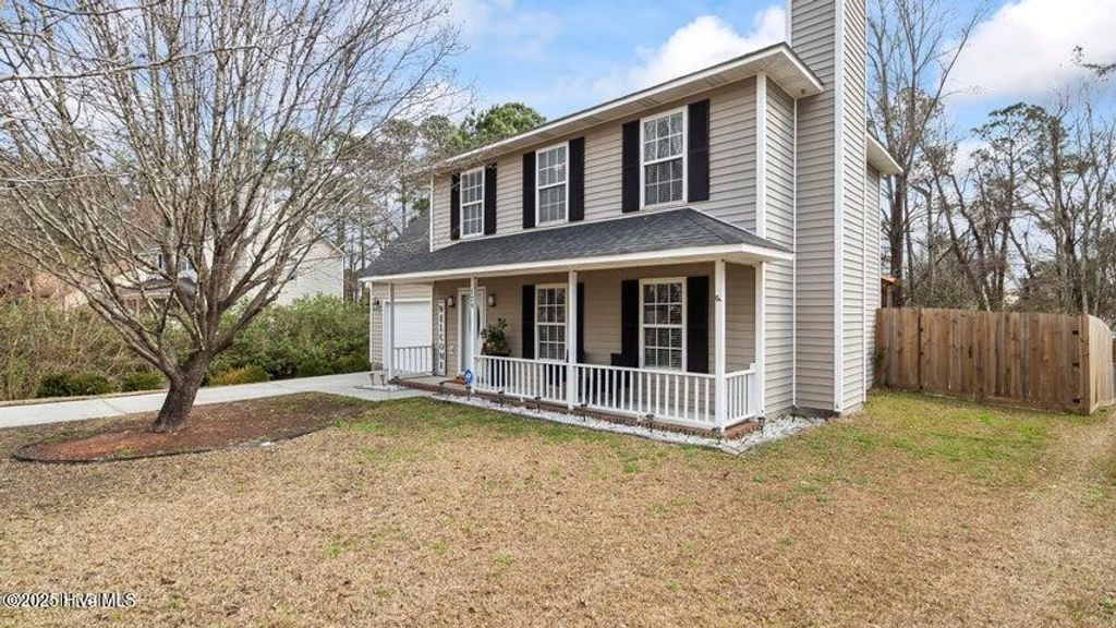 Photo of 129 Suffolk Circle, Jacksonville, NC 28546 (MLS # 100545055)
