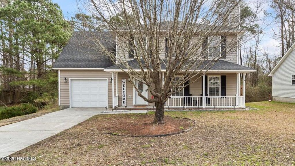 Photo of 129 Suffolk Circle, Jacksonville, NC 28546 (MLS # 100545055)