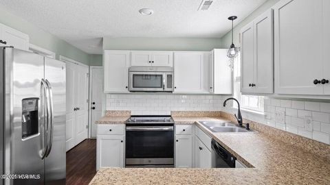 Tiny photo for 129 Suffolk Circle, Jacksonville, NC 28546 (MLS # 100545055)