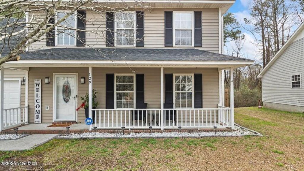 Photo of 129 Suffolk Circle, Jacksonville, NC 28546 (MLS # 100545055)
