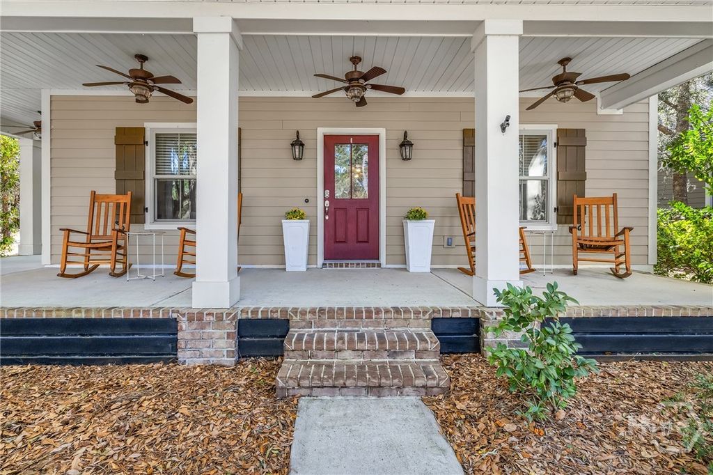 Photo of 205 Ridgewood Park Drive N, Richmond Hill, GA 31324 (MLS # SA349648)