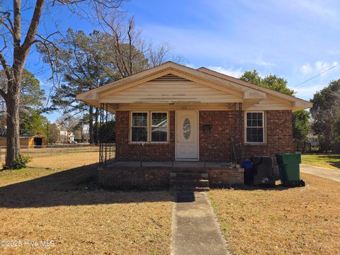 Homes For Sale - 106 Beech Street<br/> Williamston, NC 27892