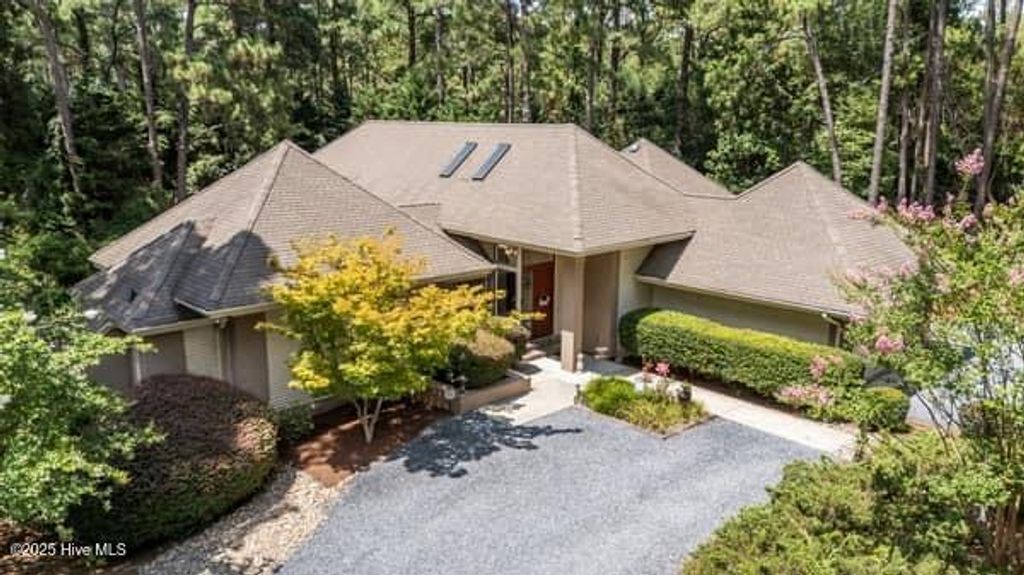Photo of 125 Williams Road, Southern Pines, NC 28387 (MLS # 100525465)