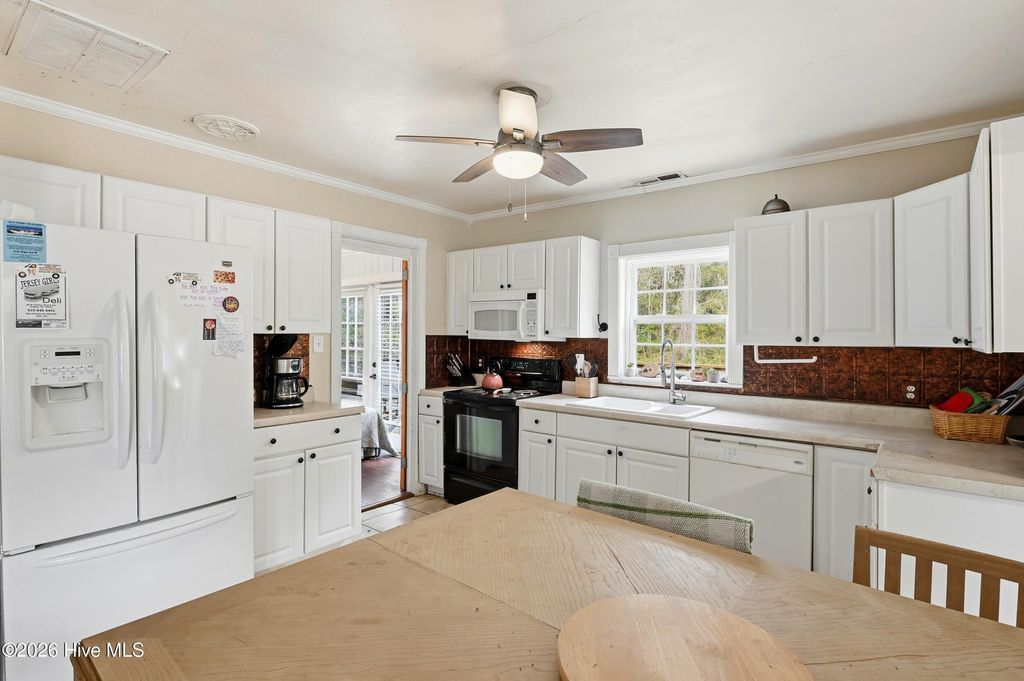 Photo of 2072 Boones Neck Road SW, Supply, NC 28462 (MLS # 100554640)