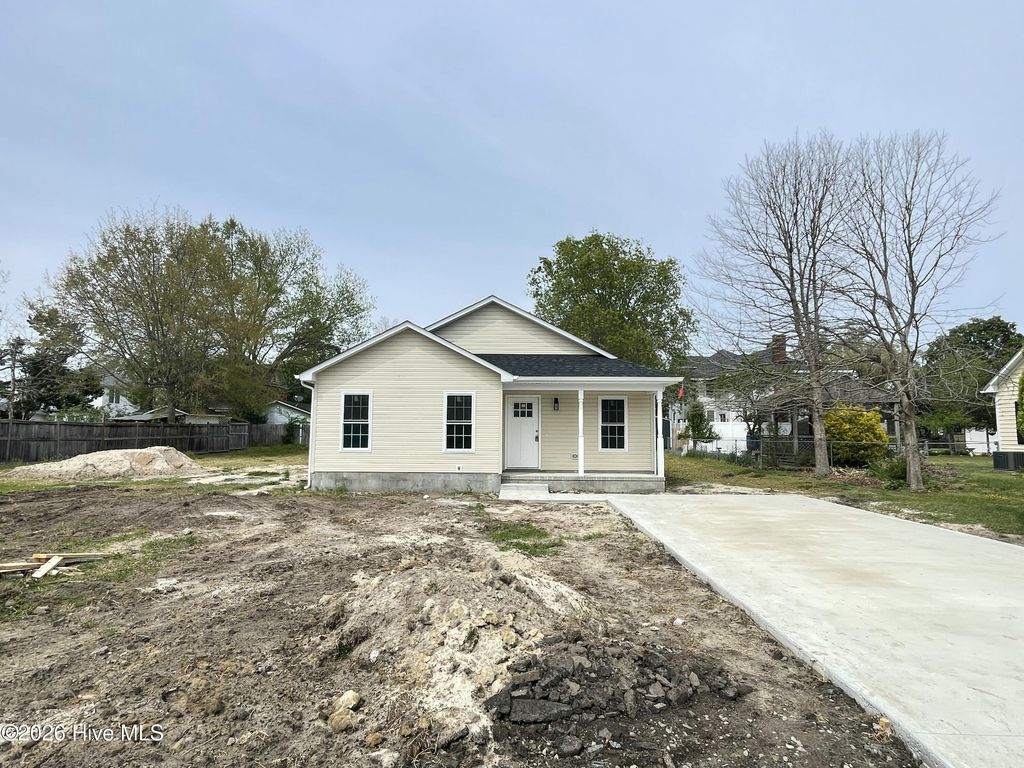 Photo of 908 Mcpherson Street, Elizabeth City, NC 27909 (MLS # 100565533)