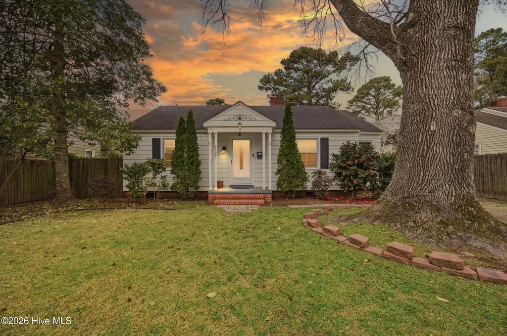 Photo of 1121 W Williams Circle, Elizabeth City, NC 27909 (MLS # 100561218)