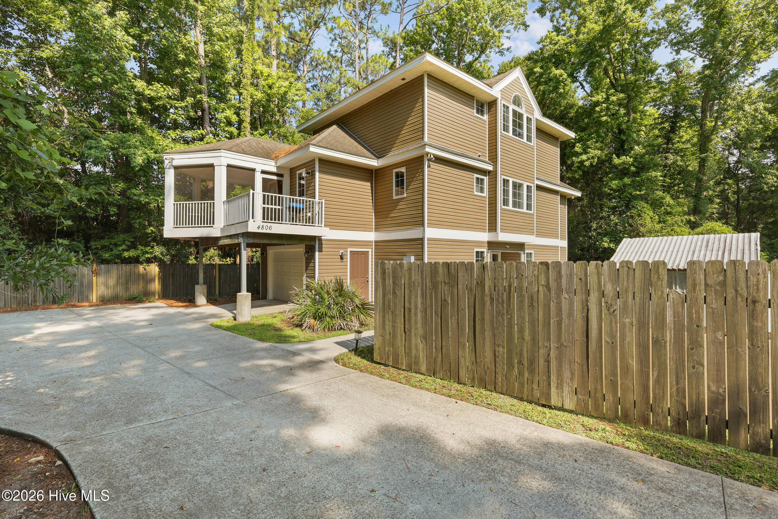 4806 Collegiate Drive