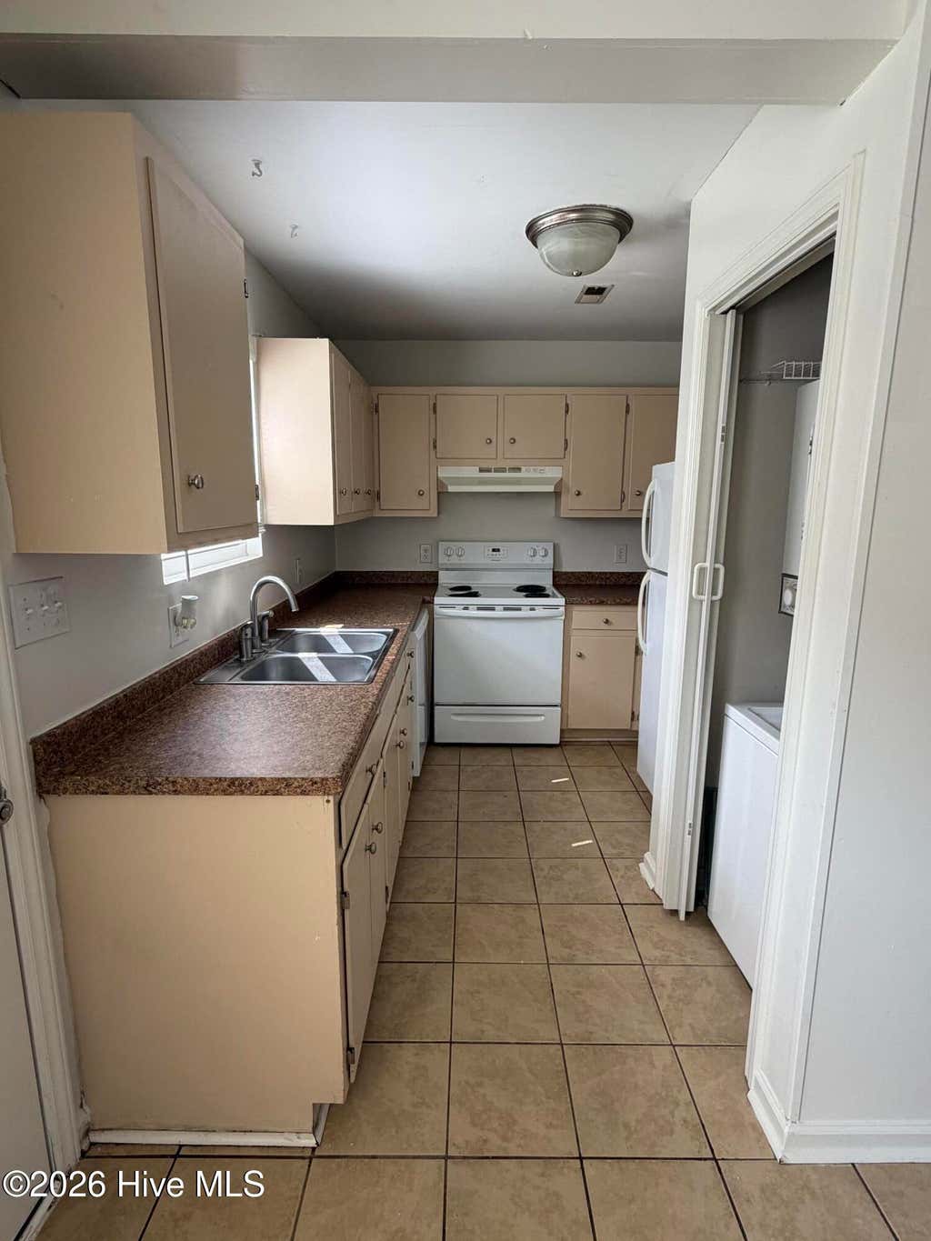 Photo of 253 Cordell Circle, Jacksonville, NC 28540 (MLS # 100595672)
