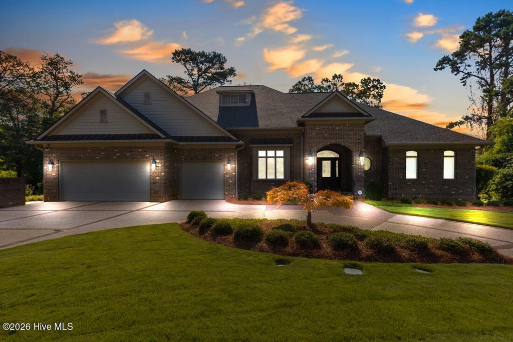 Photo of 319 Birnam Drive, Fayetteville, NC 28305 (MLS # 100604681)
