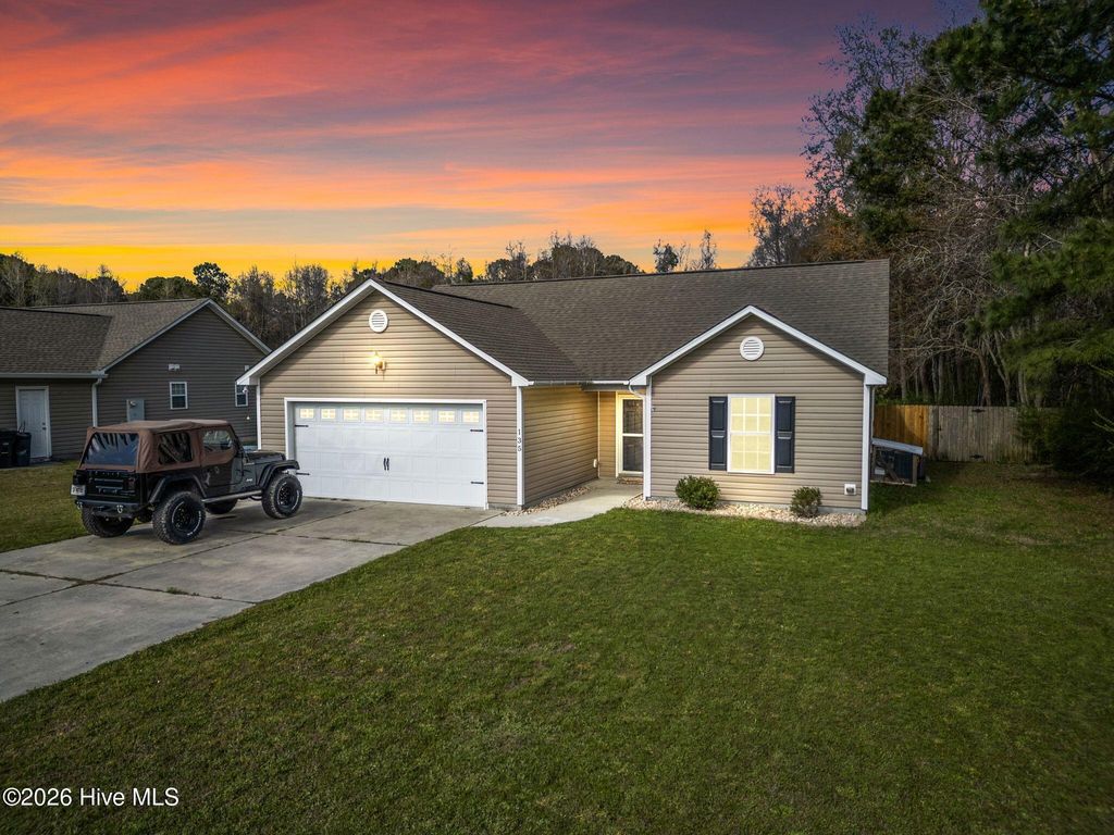 Photo of 135 Chadwick Acres Road, Sneads Ferry, NC 28460 (MLS # 100563637)