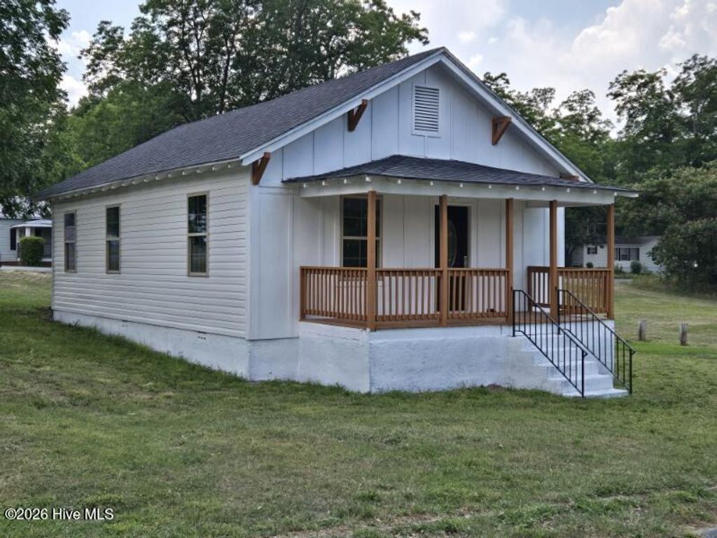 Photo of 124 Aleo 9th Avenue, Rockingham, NC 28379 (MLS # 100581406)