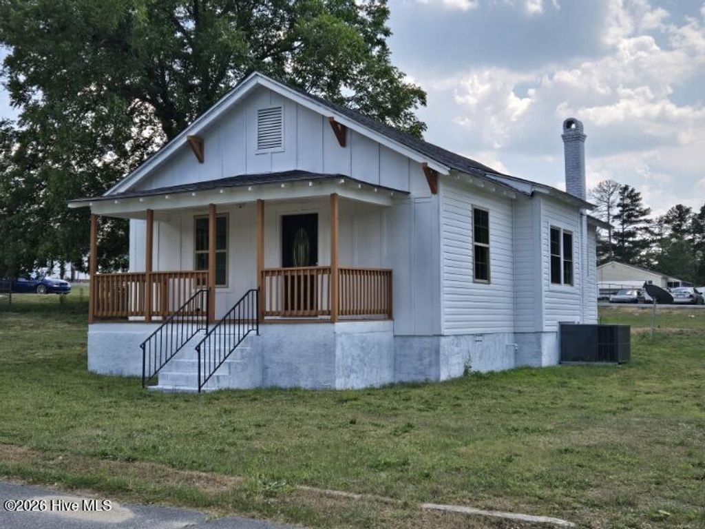 Photo of 124 Aleo 9th Avenue, Rockingham, NC 28379 (MLS # 100581406)